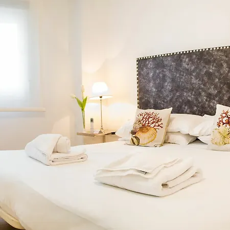 Apartmentos Pompidou Apartment Malaga